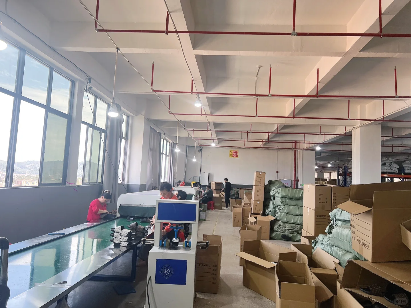 ?被跨境大佬私藏的晋江鞋仓！