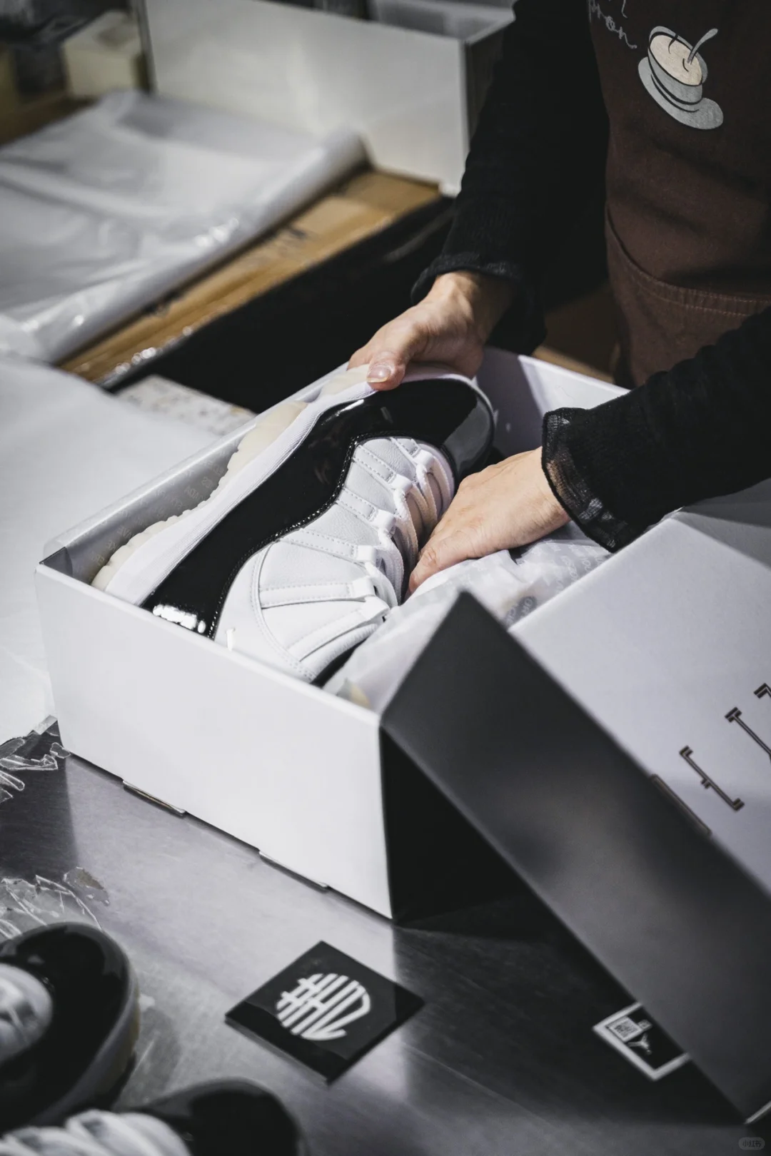 球鞋工厂制鞋工艺流程鉴赏 airJordan 11