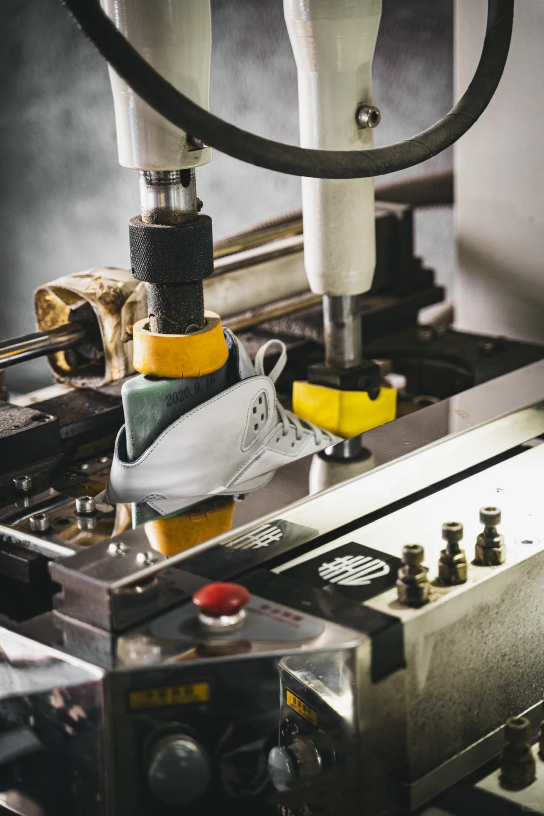 球鞋工厂制鞋工艺流程鉴赏