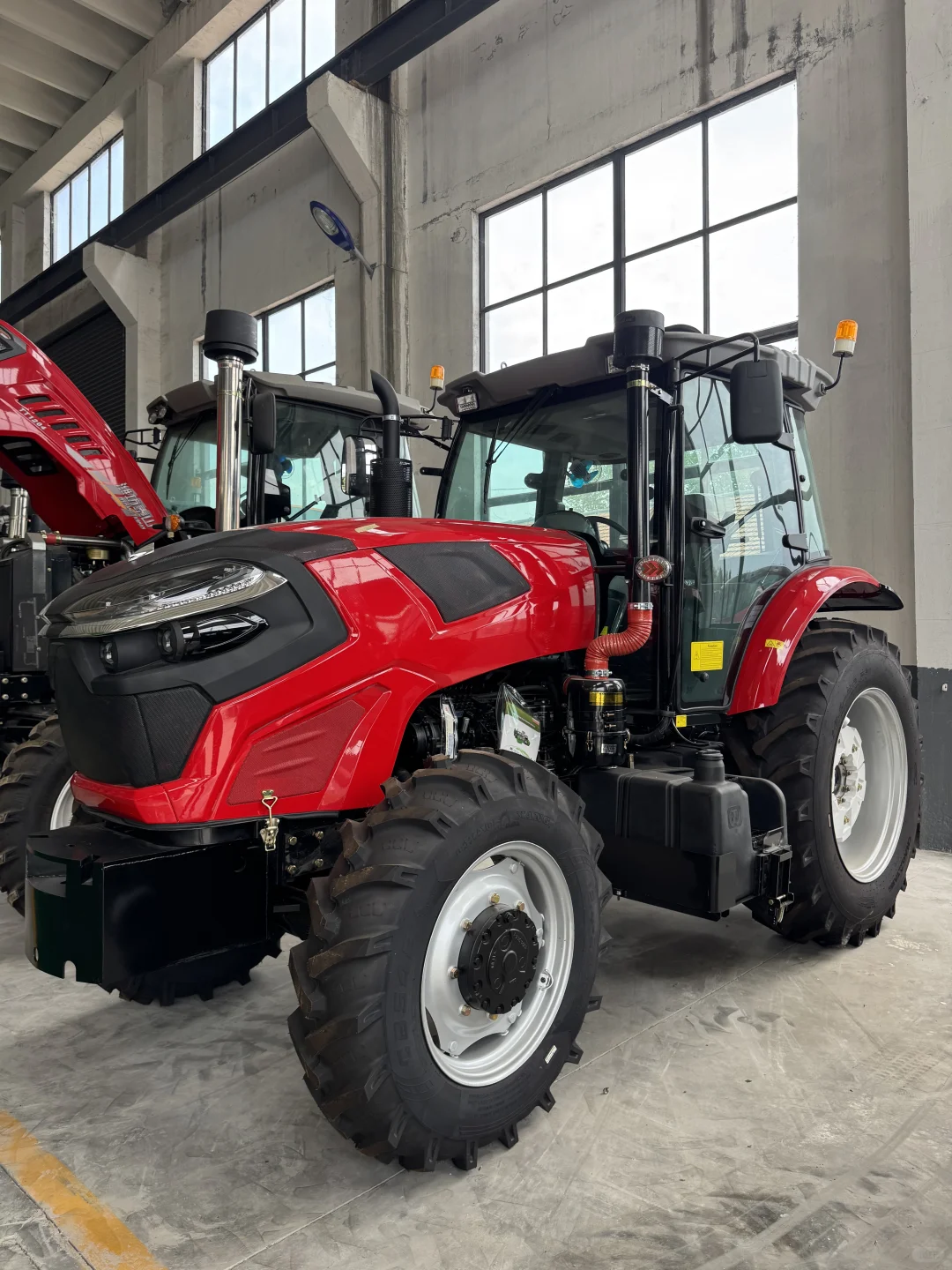 让中国农机走向世界。做拖拉机我们是专业的