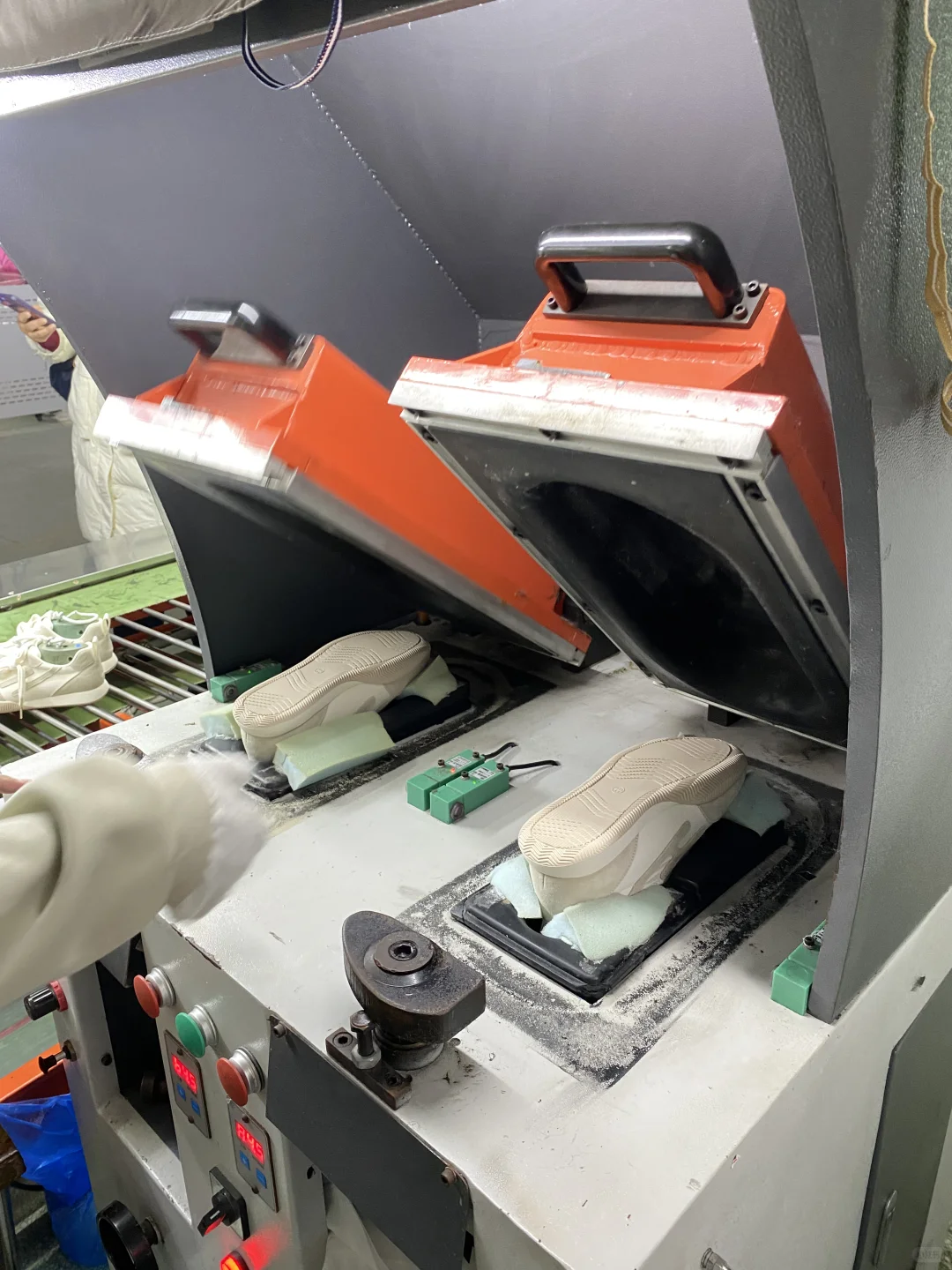 是谁的鞋上产线了？?