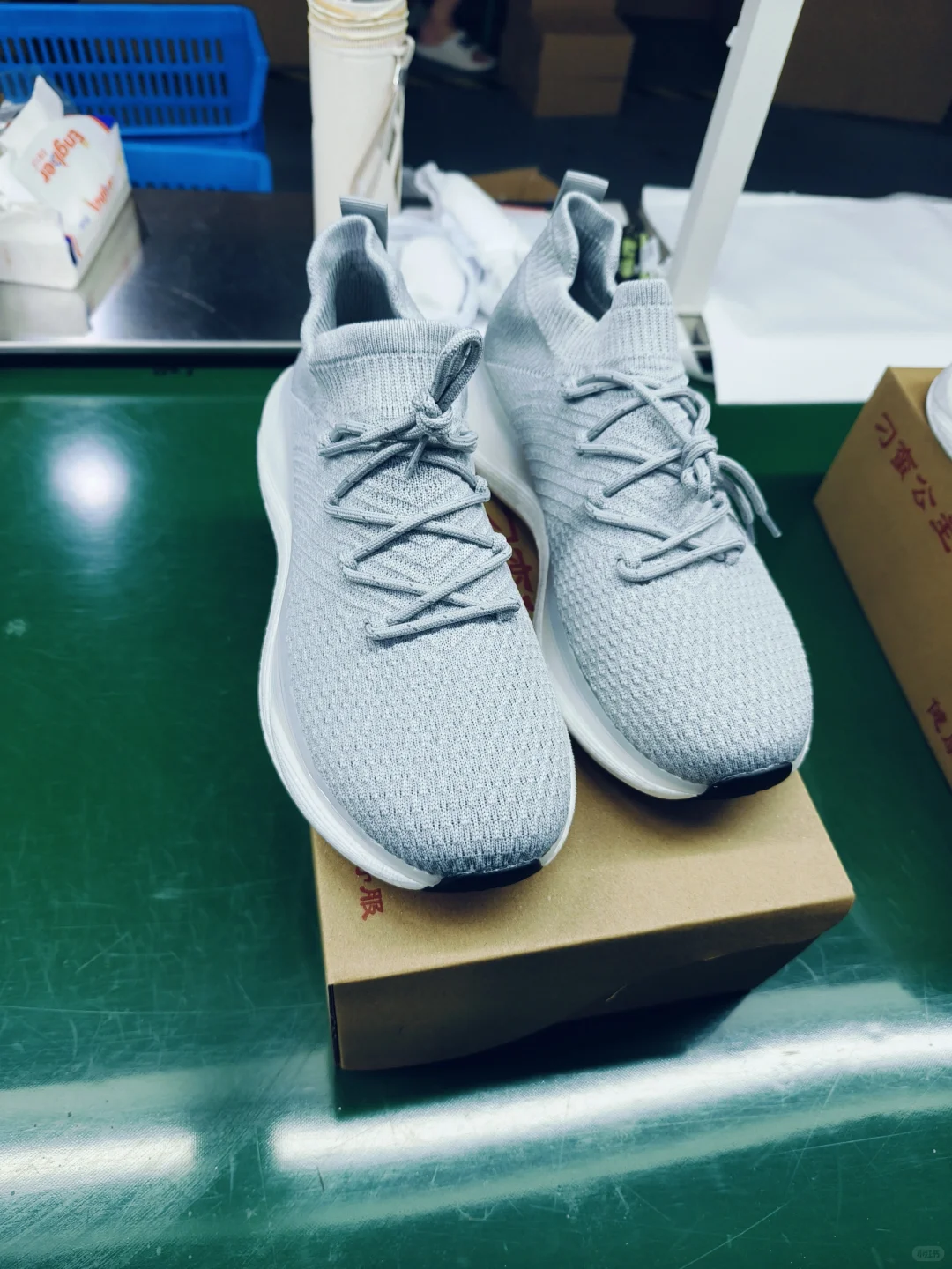 沉浸式探访袜子鞋生产线