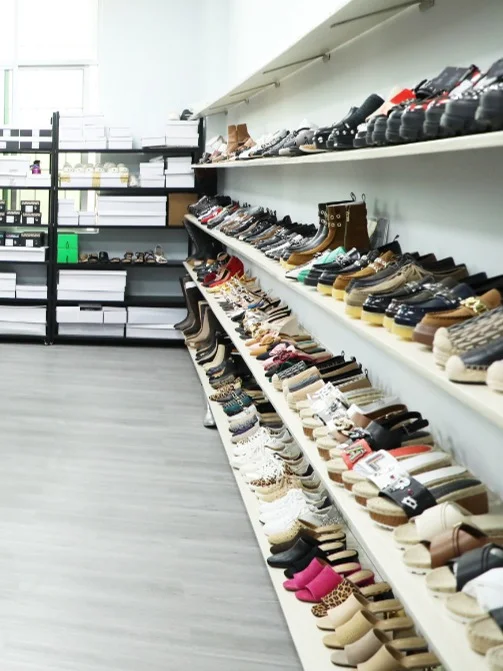 15+年高品质女鞋工厂样品室之一