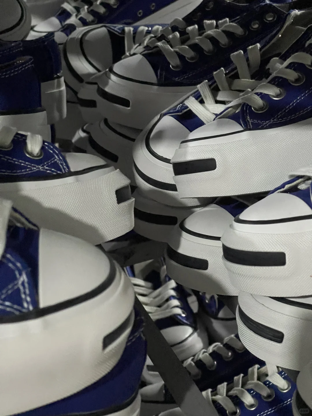 硫化鞋工厂车间日常，各种款式都有！可合作