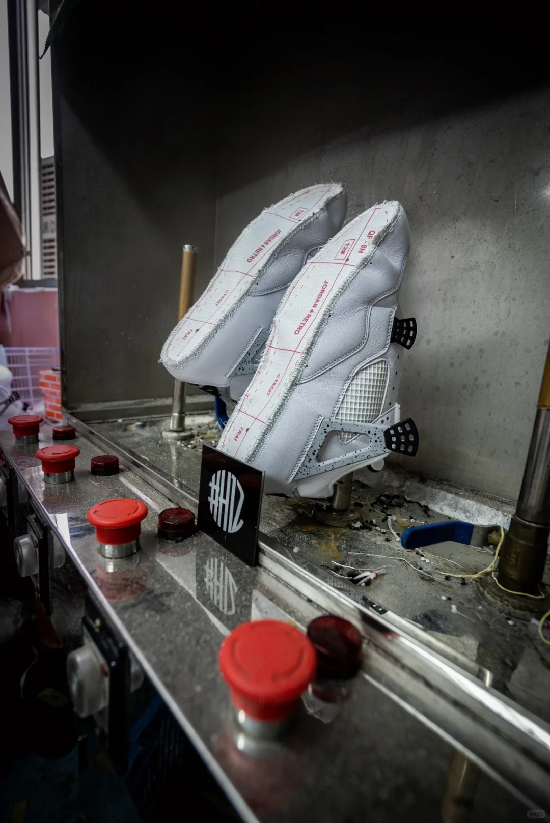 球鞋工厂制鞋工艺流程