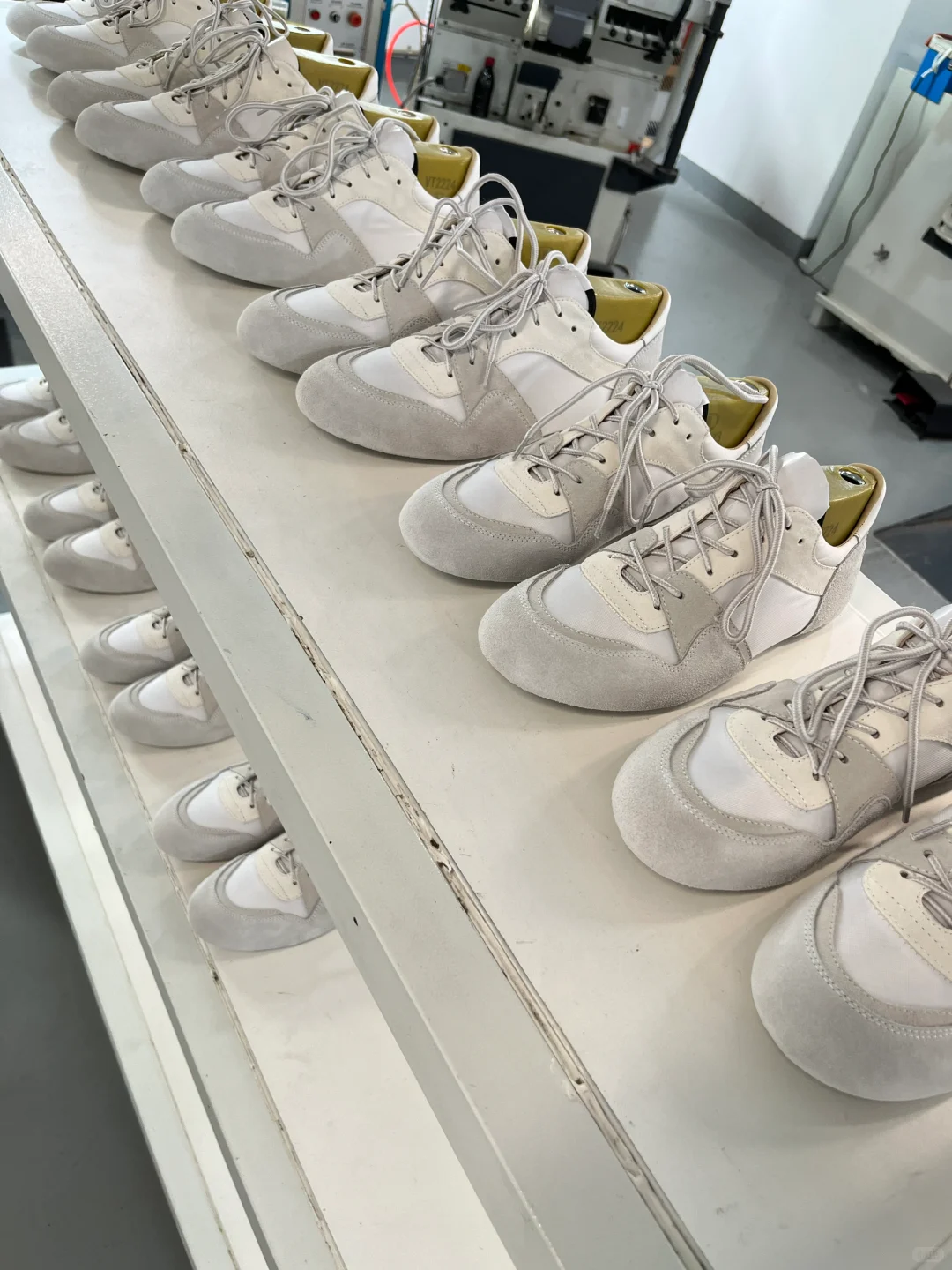 做习惯了时装鞋的工厂来做休闲鞋，这做工……