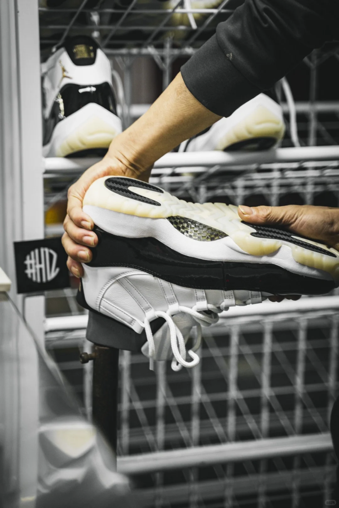 球鞋工厂制鞋工艺流程鉴赏 airJordan 11