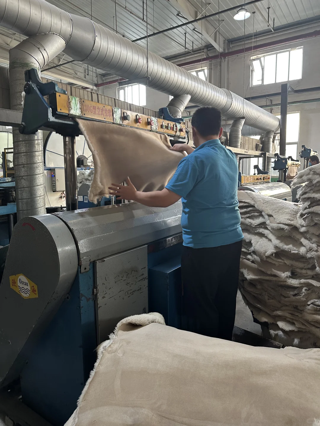 今天拜访了UGG母公司Deckers原料供应商