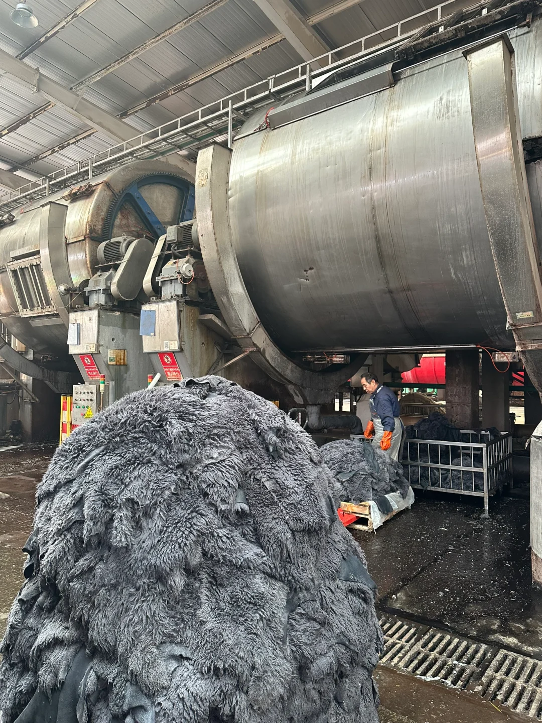 今天拜访了UGG母公司Deckers原料供应商