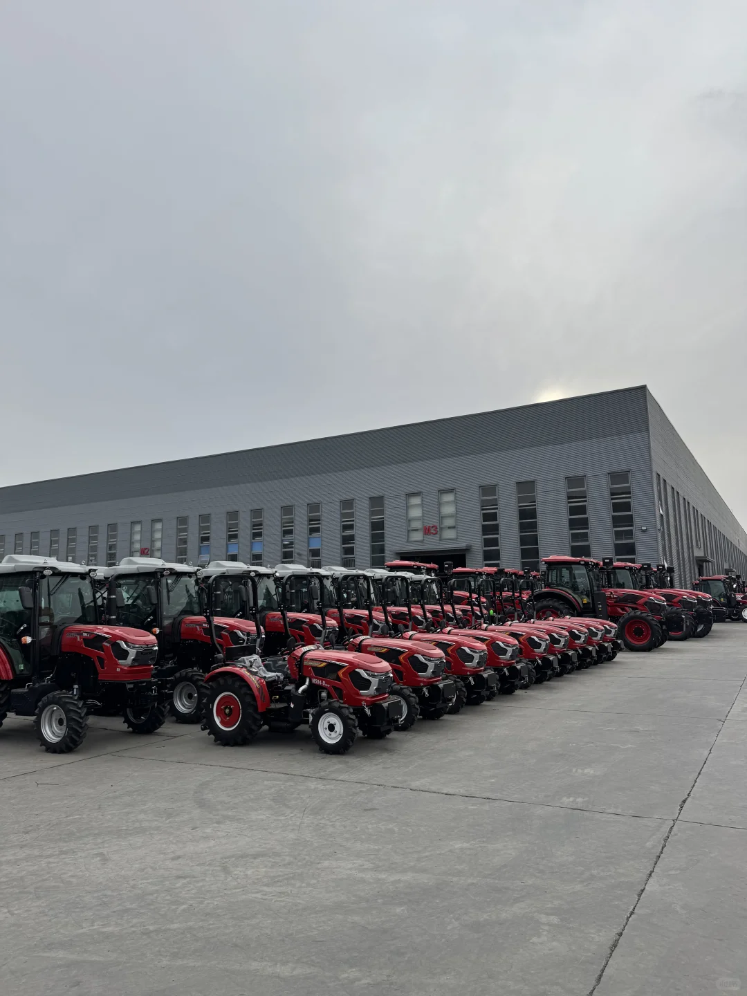 让中国农机走向世界。做拖拉机我们是专业的