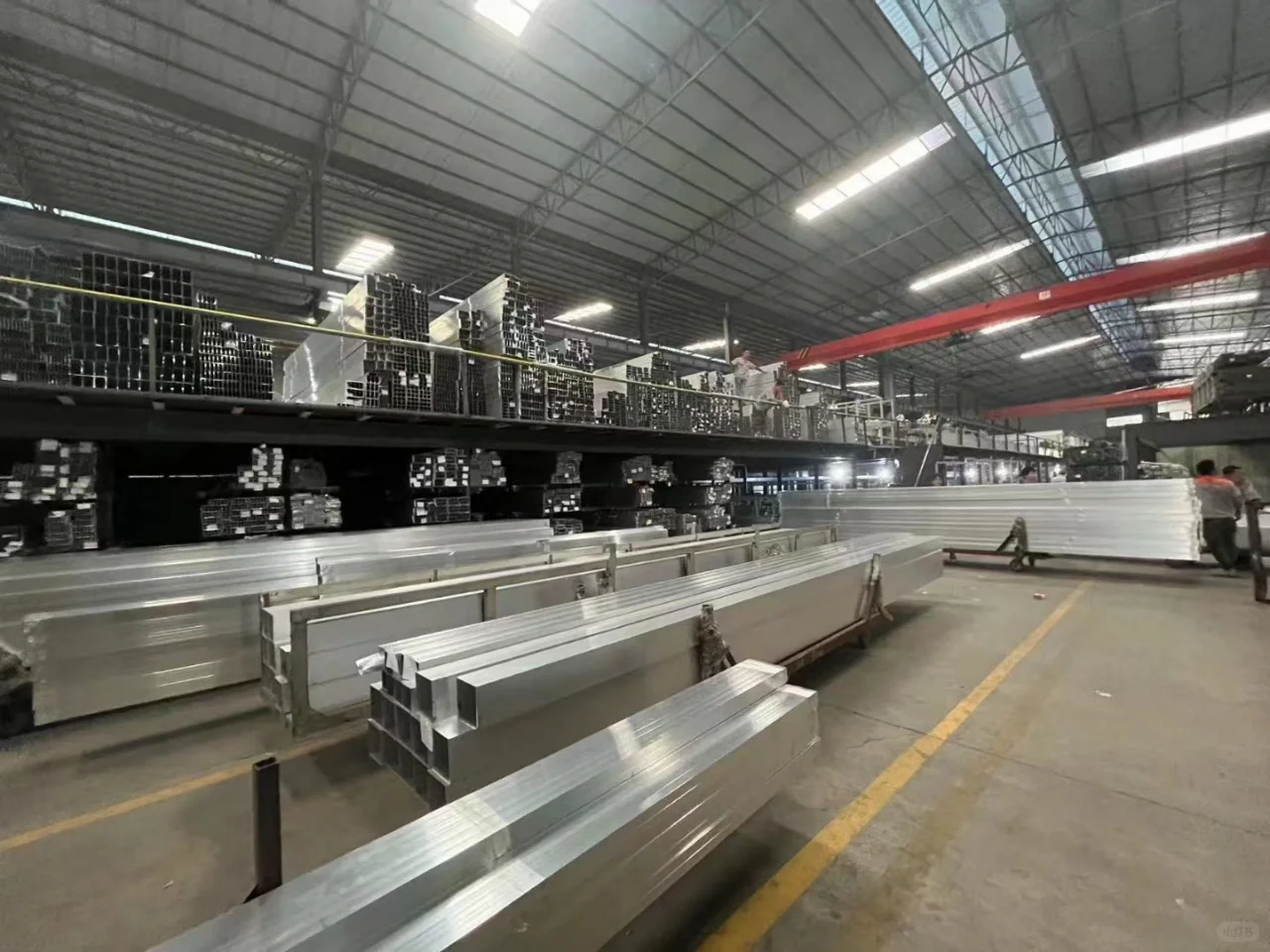 铝合金方管厂家环保节能为绿色未来贡献力量