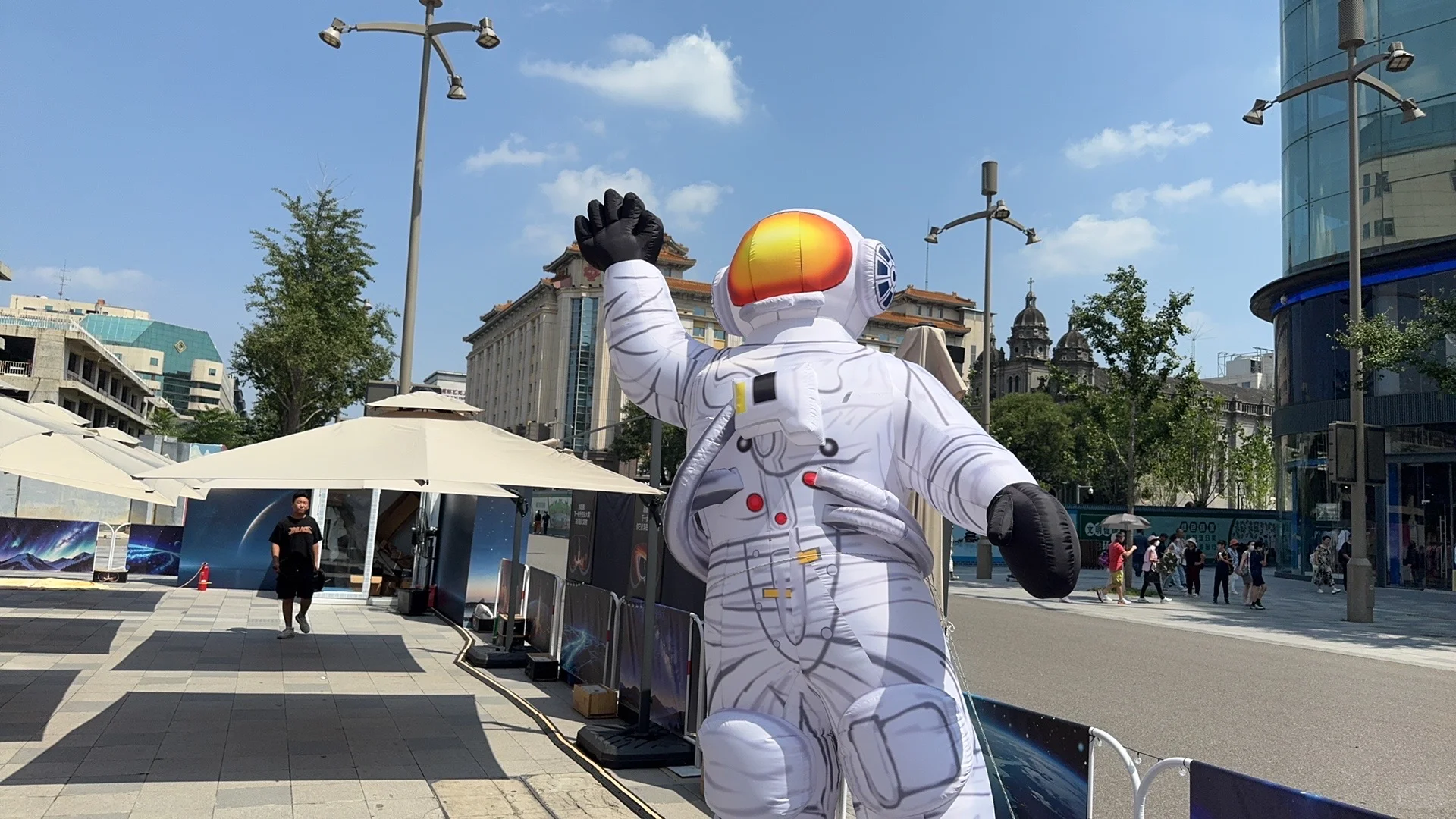 徒手摘星?在MR无境剧院，穿梭星际啦?