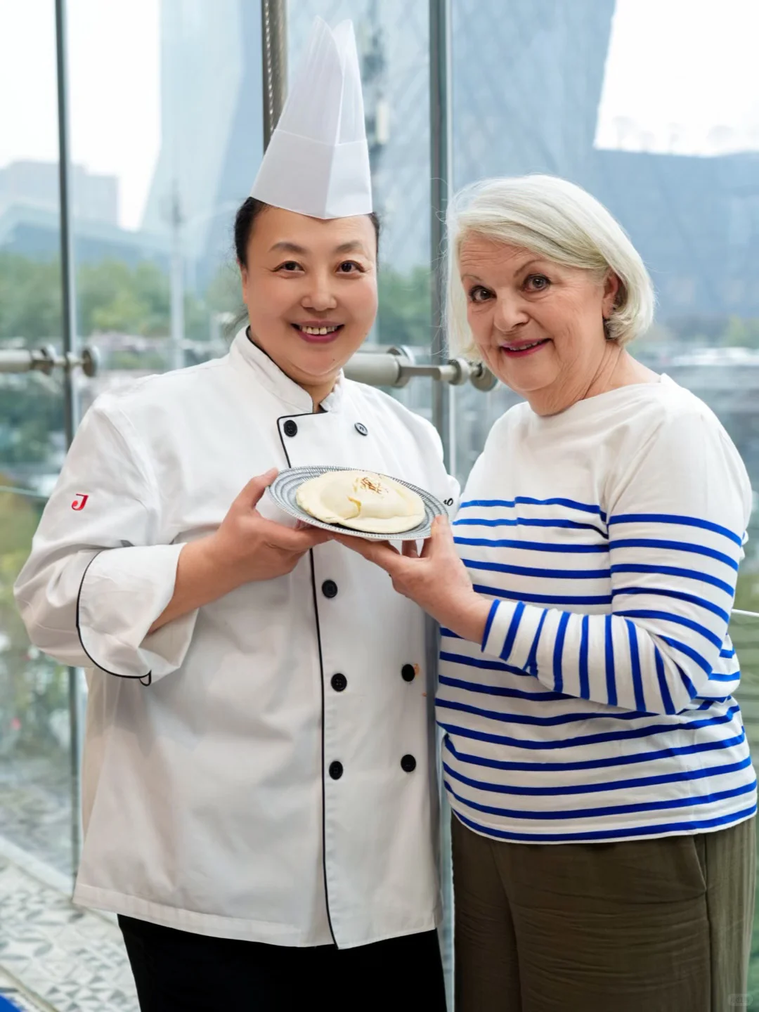 大象奶奶来啦??‍?跨界联名饼谁还没吃到！