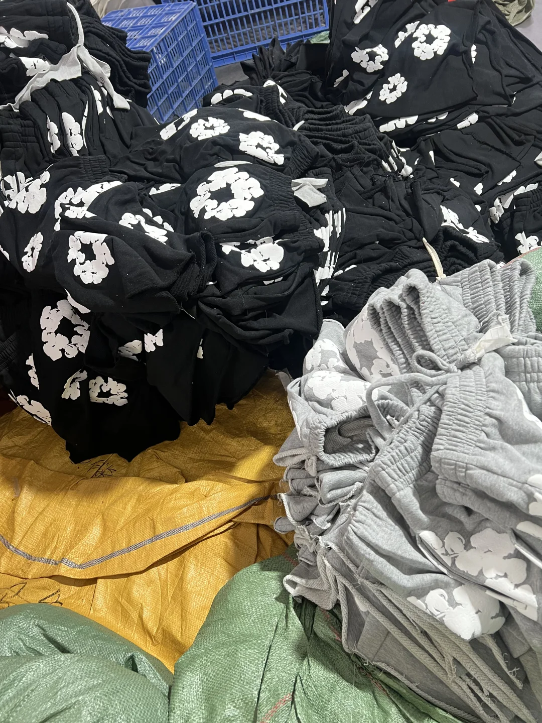 卫衣加工可一件打样起版，小单定制，免费起版