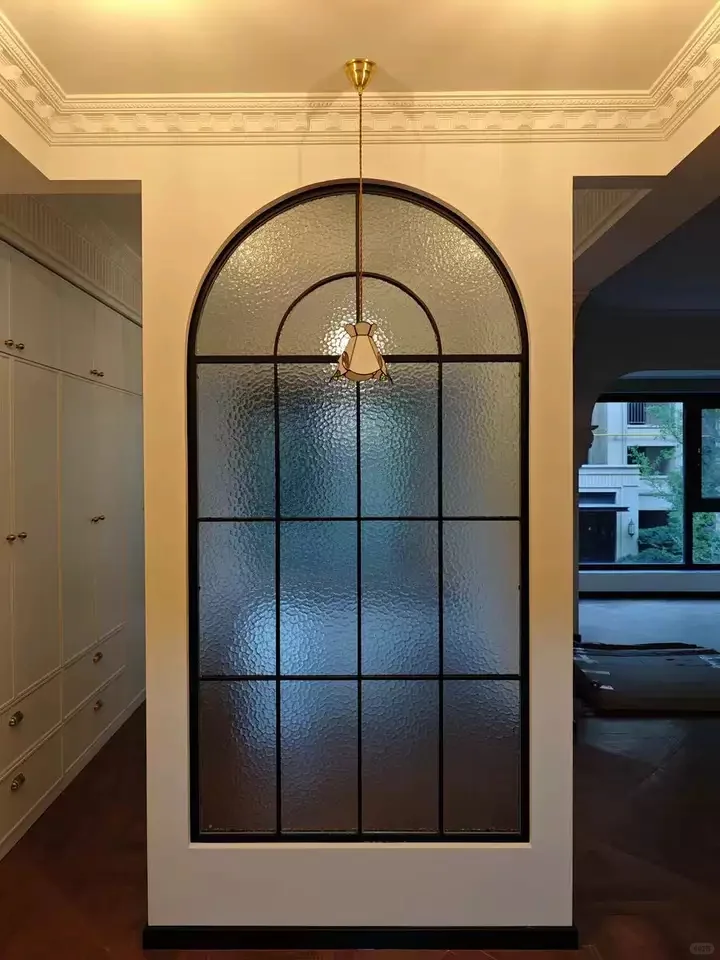 复古屏风一装，连过道都成了网红打卡角