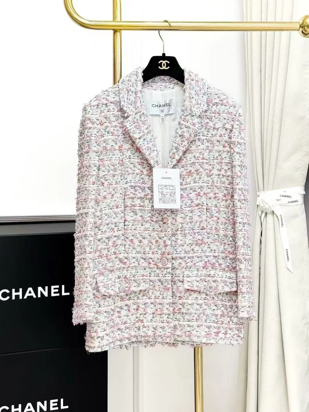 ?Chanel 23C粉色?混色编织翻领双口袋外套