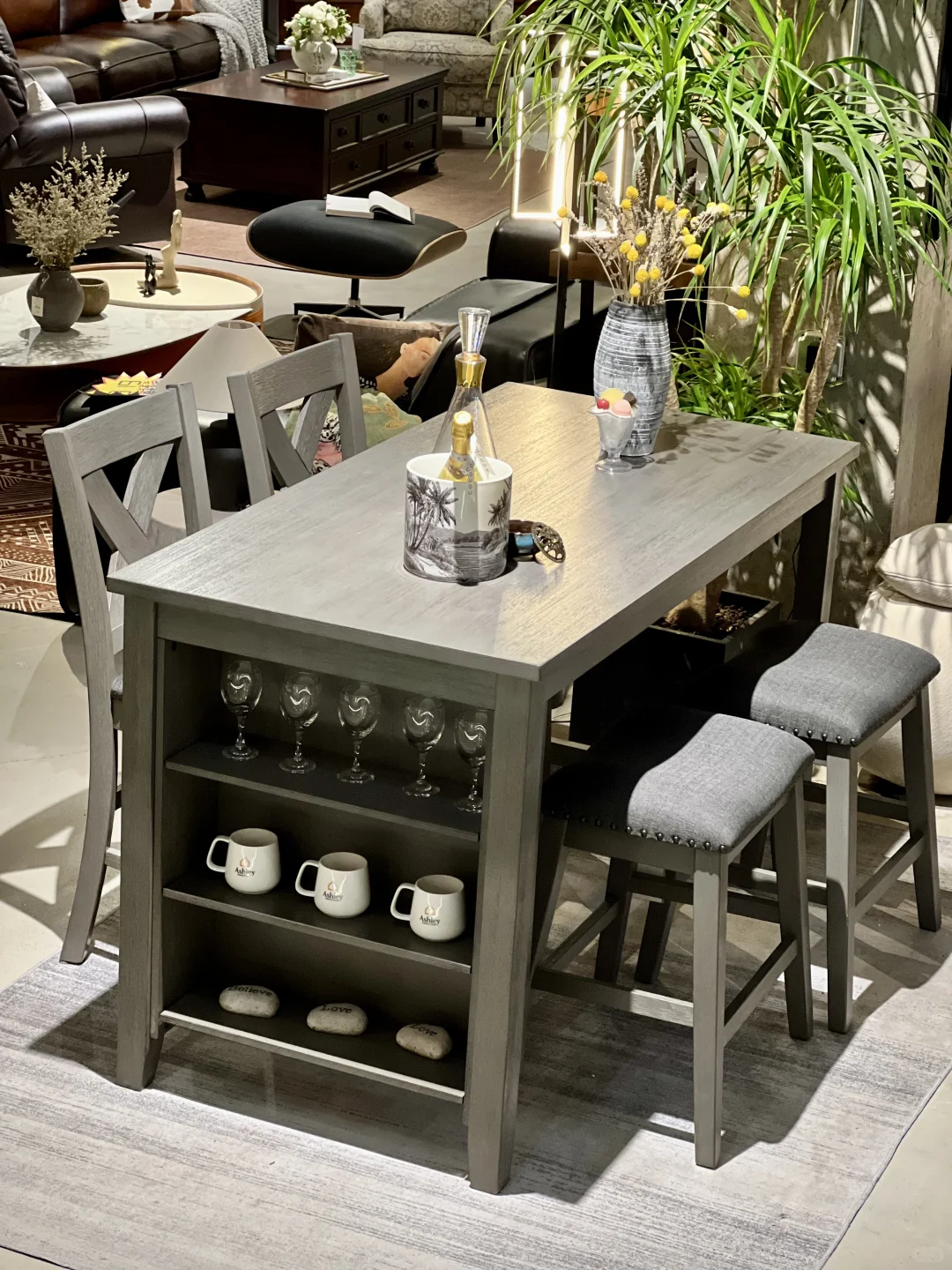 南宁宝藏家具店 今天也是拍照打卡的一天