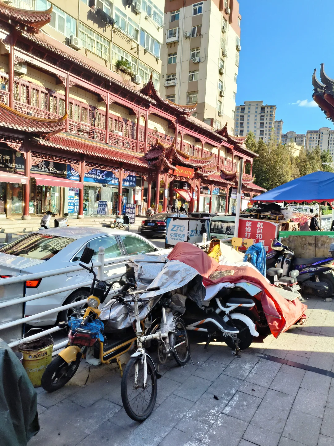 没落的即墨路小商品批发市场