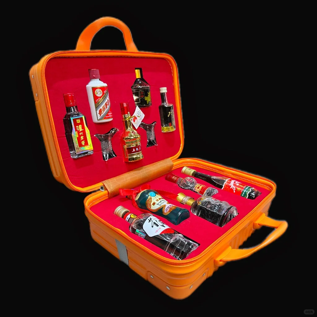 2024最火爆礼盒：10支白酒小酒版礼盒??