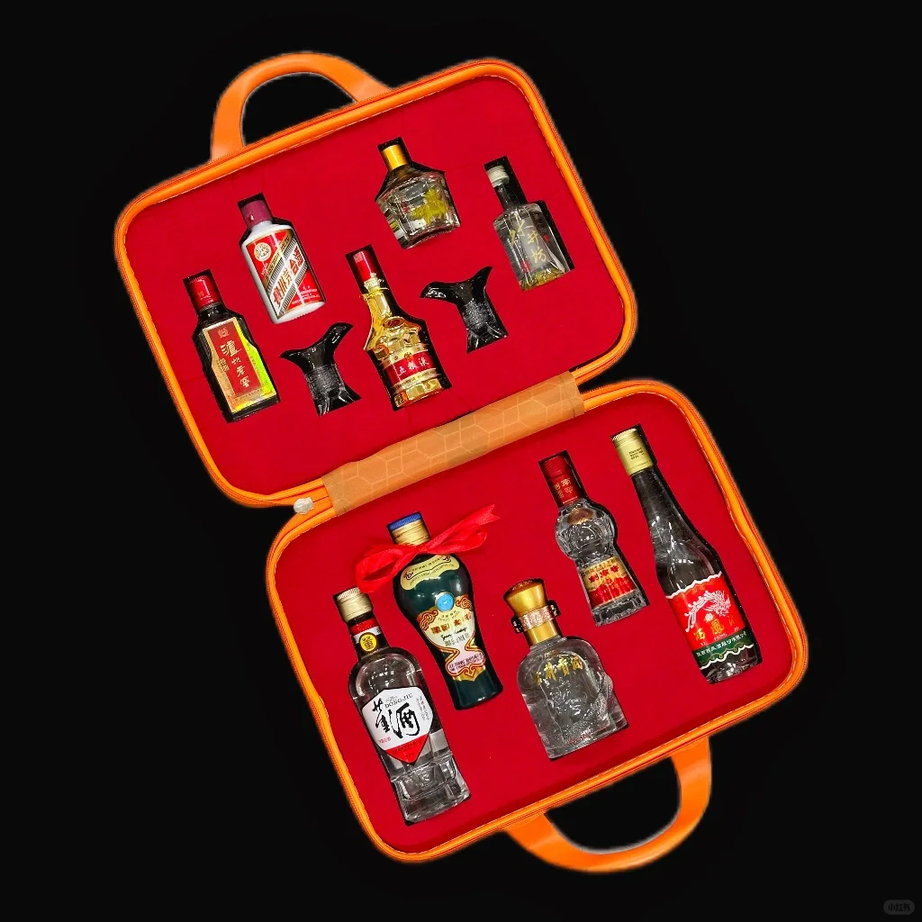 2024最火爆礼盒：10支白酒小酒版礼盒??