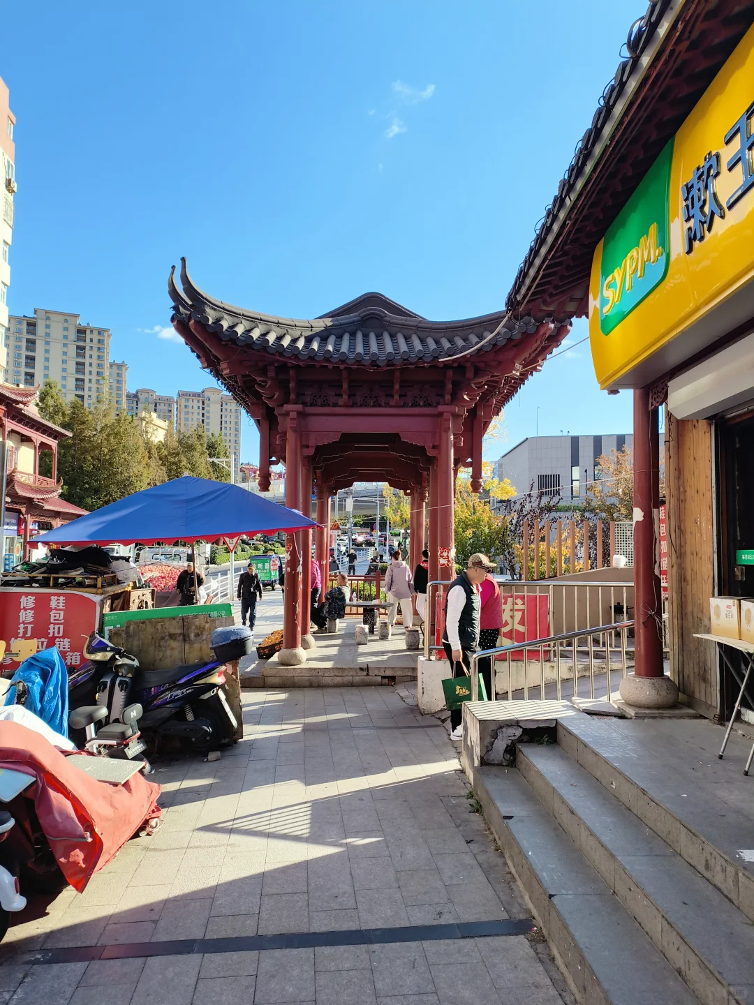 没落的即墨路小商品批发市场