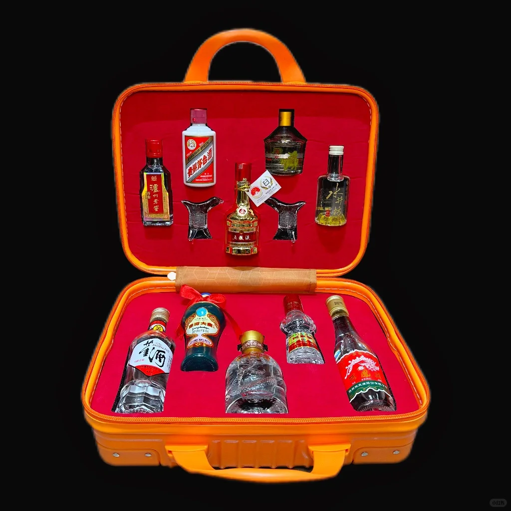 2024最火爆礼盒：10支白酒小酒版礼盒??