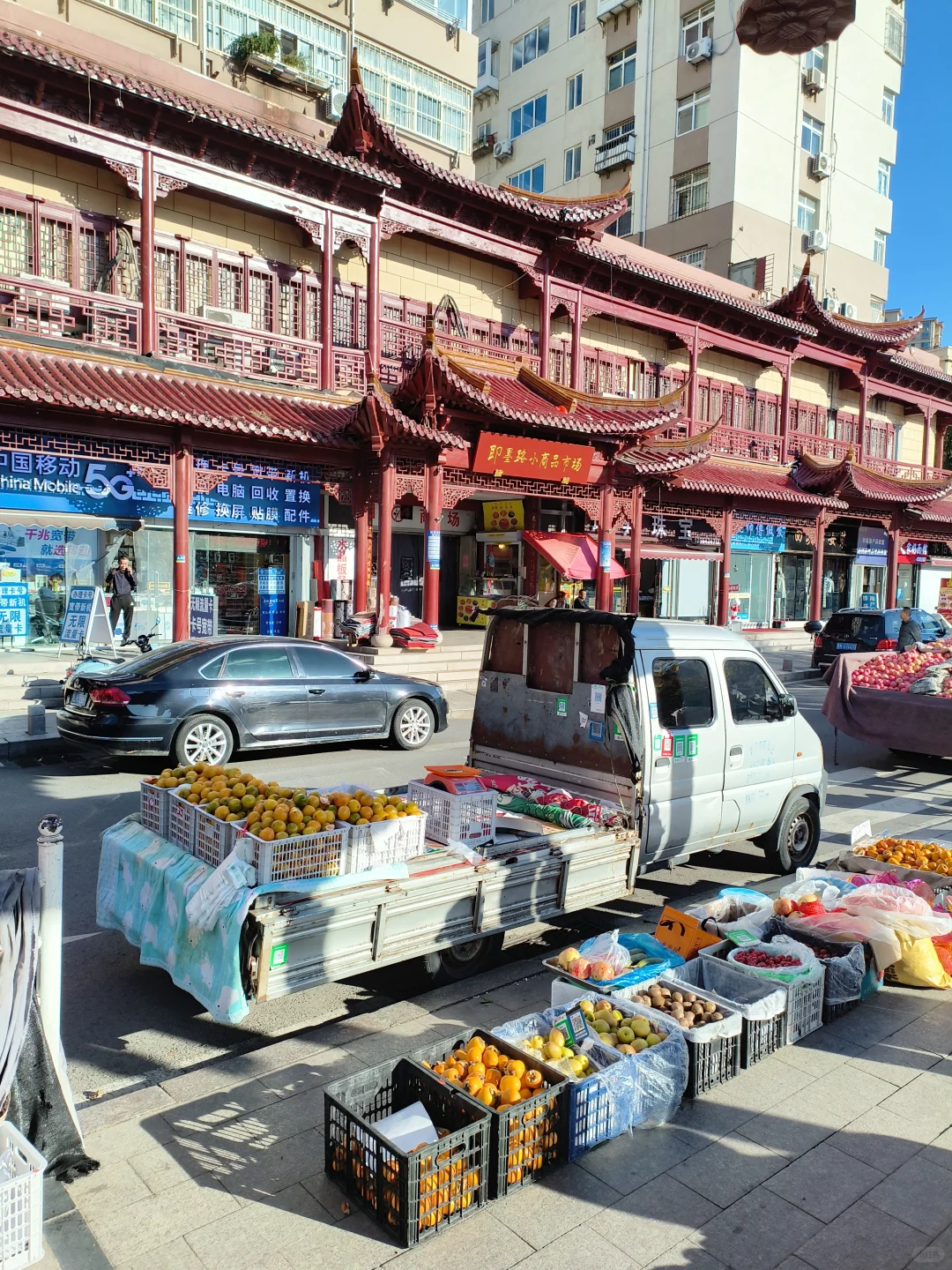没落的即墨路小商品批发市场