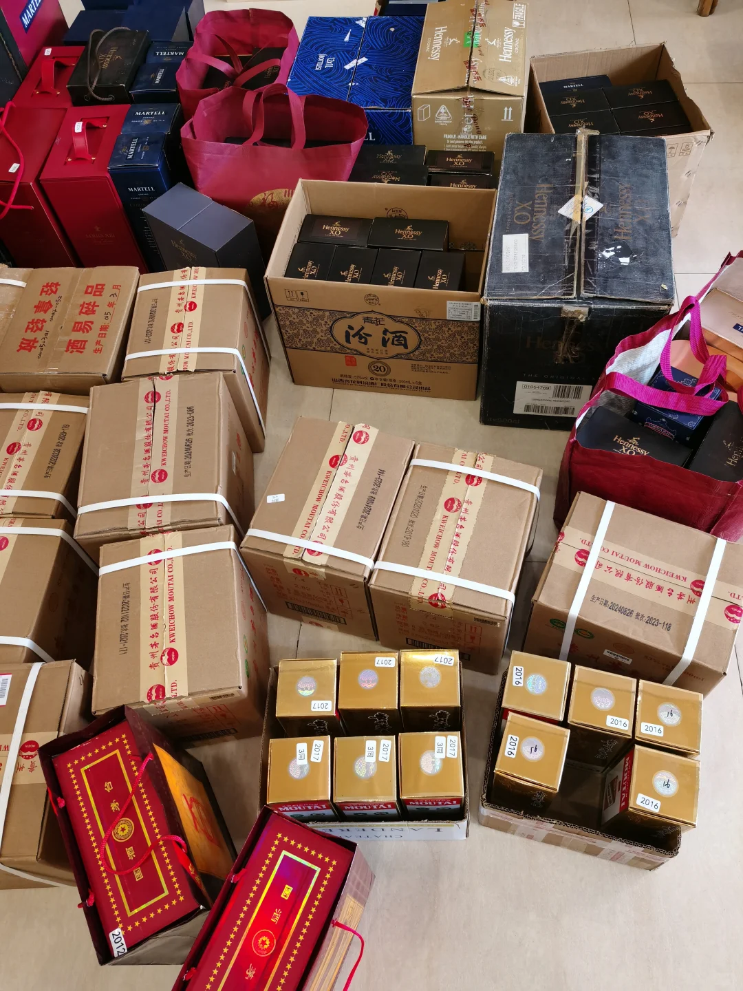 珠海香洲横琴拱北金湾斗门茅台洋酒礼品回收