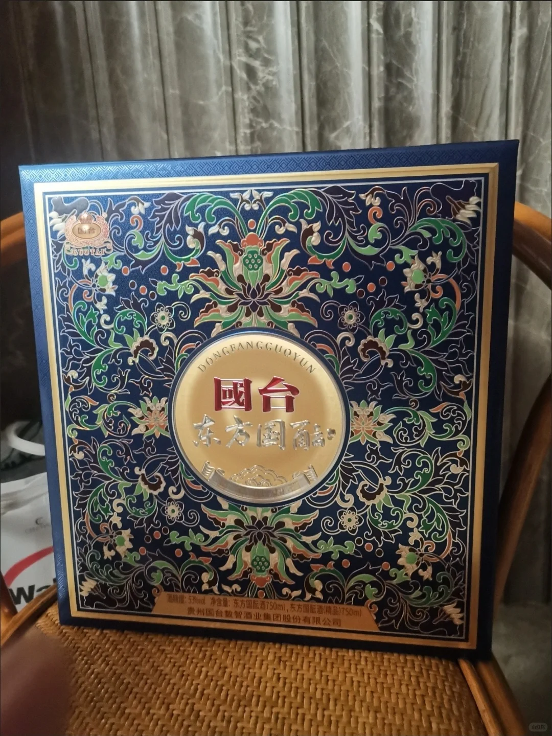 近期适合送礼的大牌白酒，国台酱酒礼盒