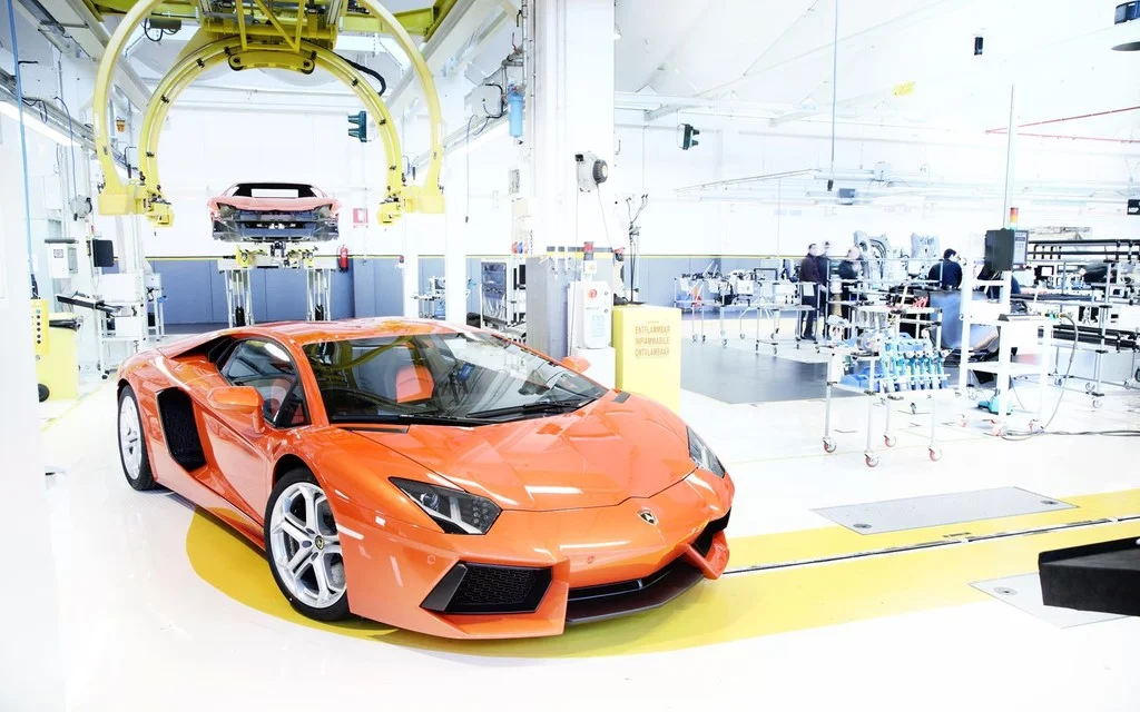 兰博基尼工厂生产线