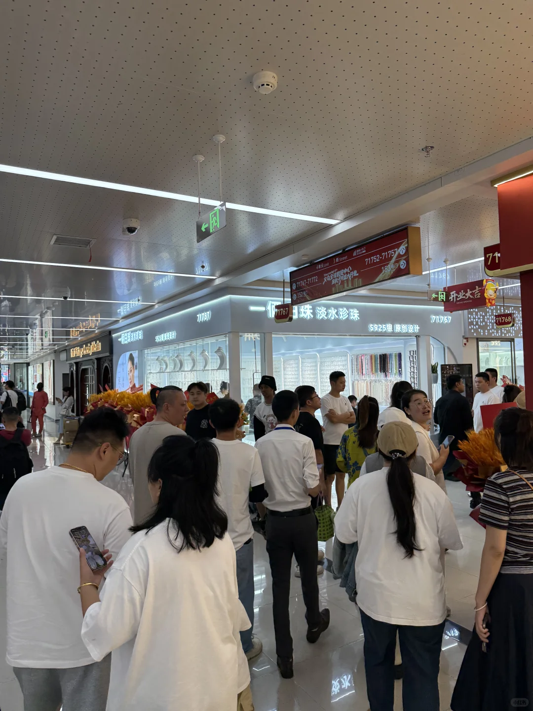 义乌全球数贸中心开业了！