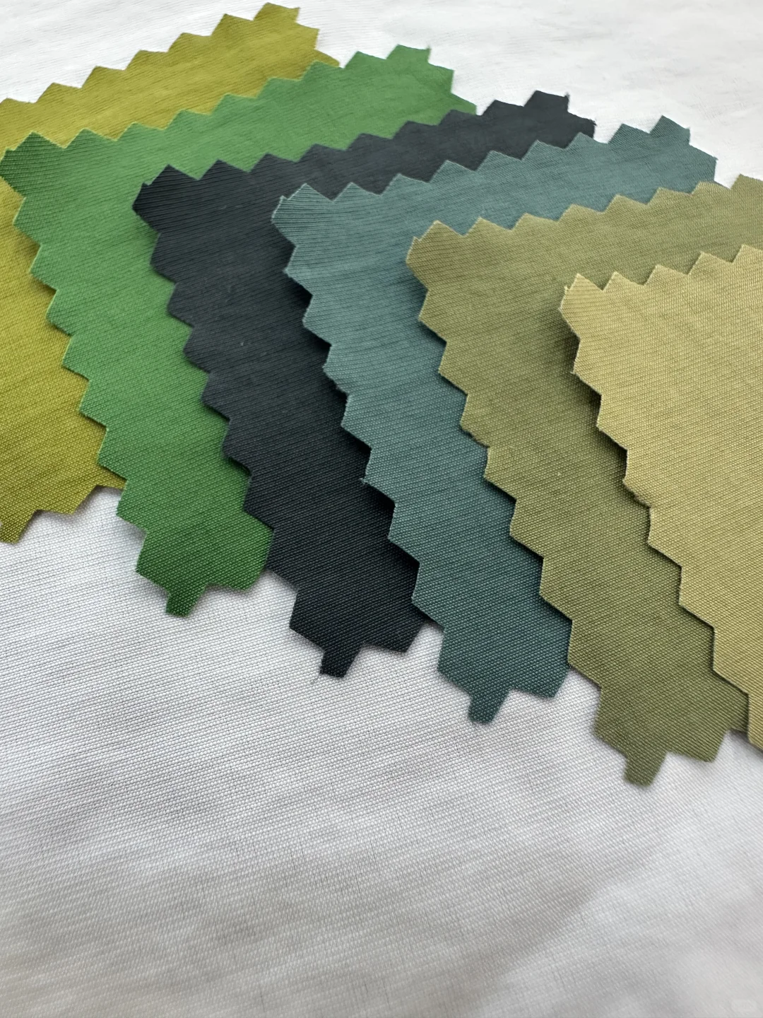 有型不费力?塔丝隆棉感横条