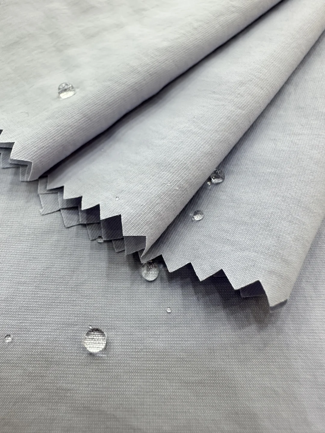 有型不费力?塔丝隆棉感横条