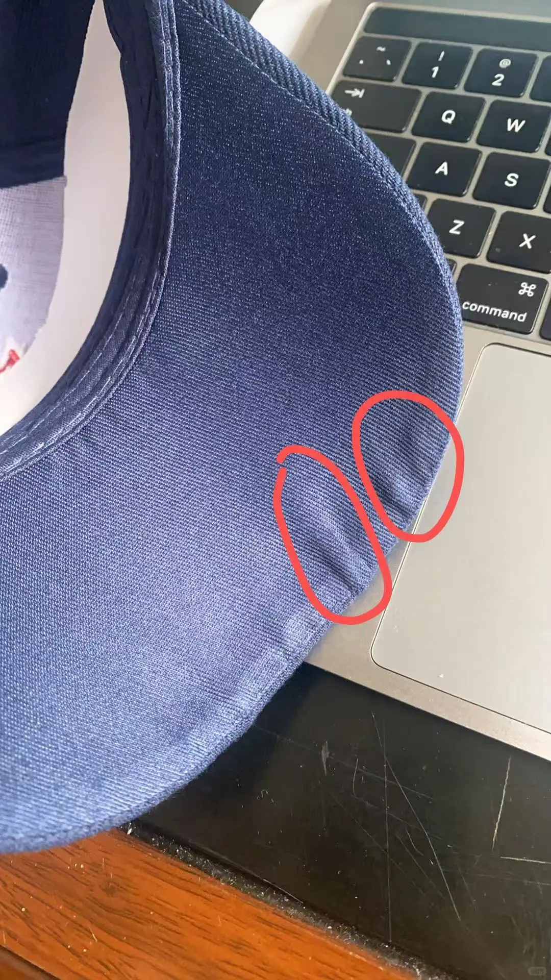 同样的面料，为啥做出来的帽子差这么多？?