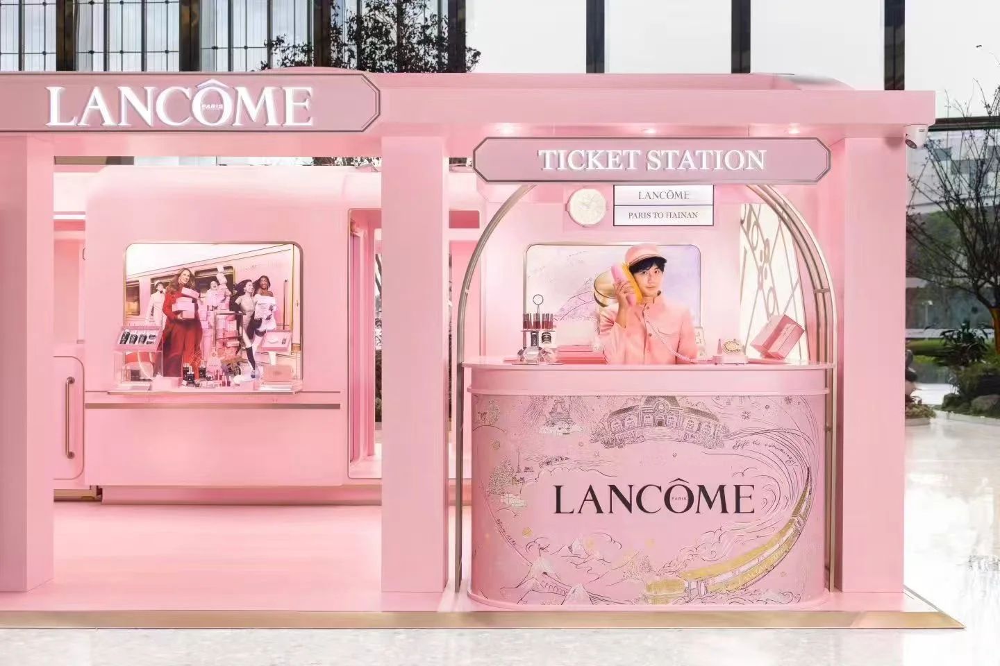 也是成为兰蔻的优质帽子代工厂啦