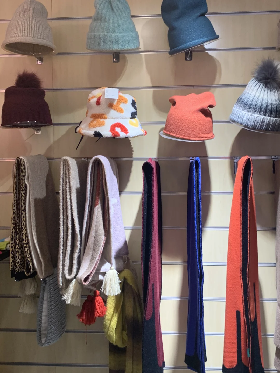 一家帽围手套供应链工厂? 长期合作免版费