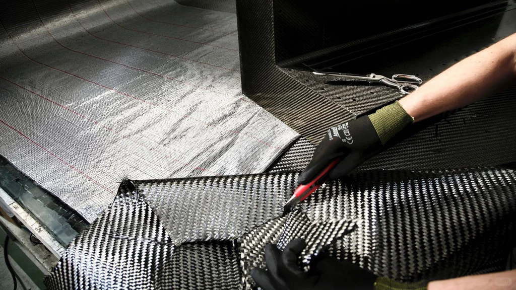 兰博基尼工厂生产线