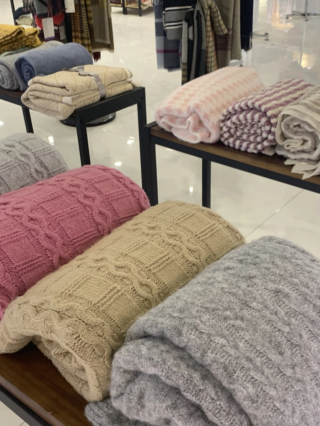 没错 我们是自有工厂的针织围巾帽子供应链