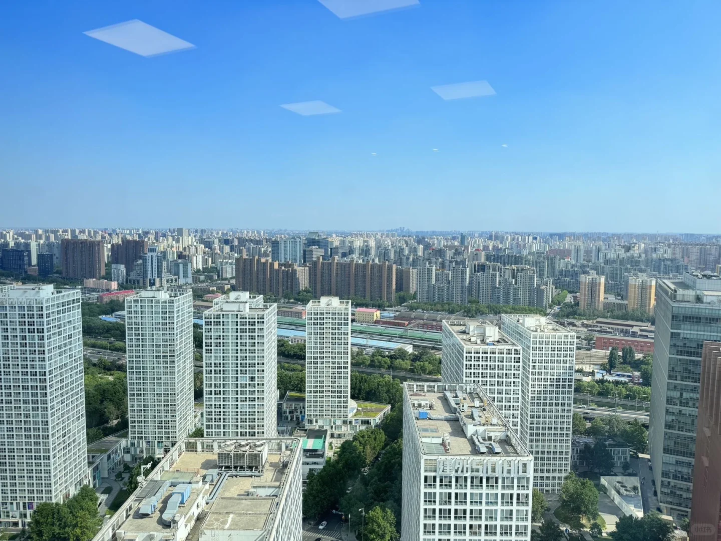 IFC 招财双面采光 谁租谁上市