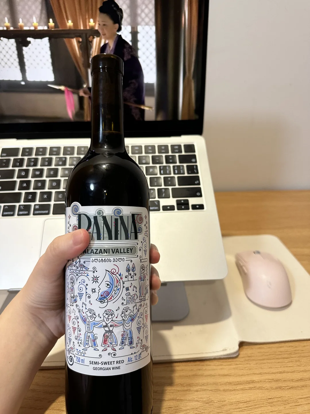 第一次用海马刀开酒气急败坏