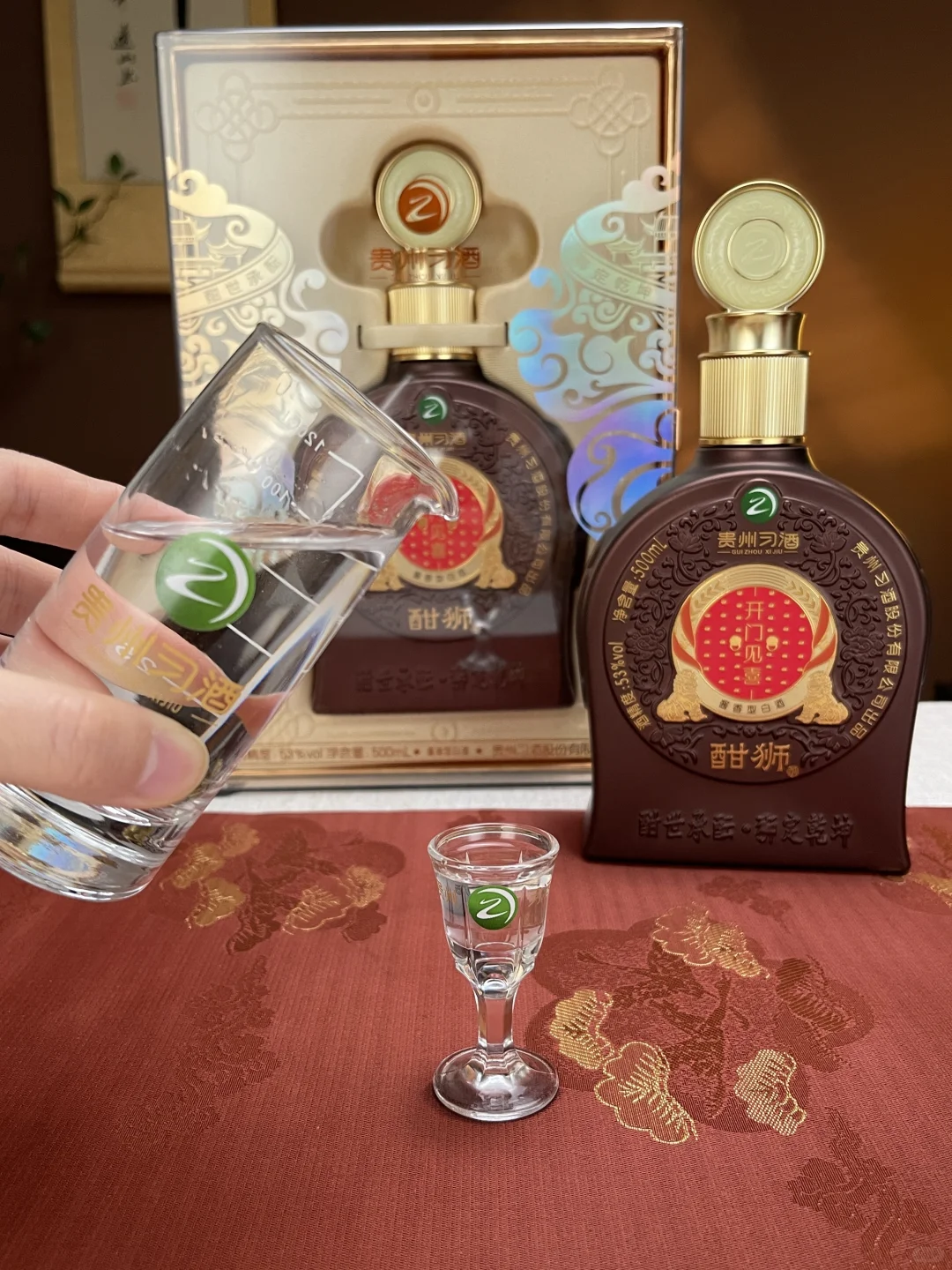 这酒确实好！不怎么喝白酒的都想多来点