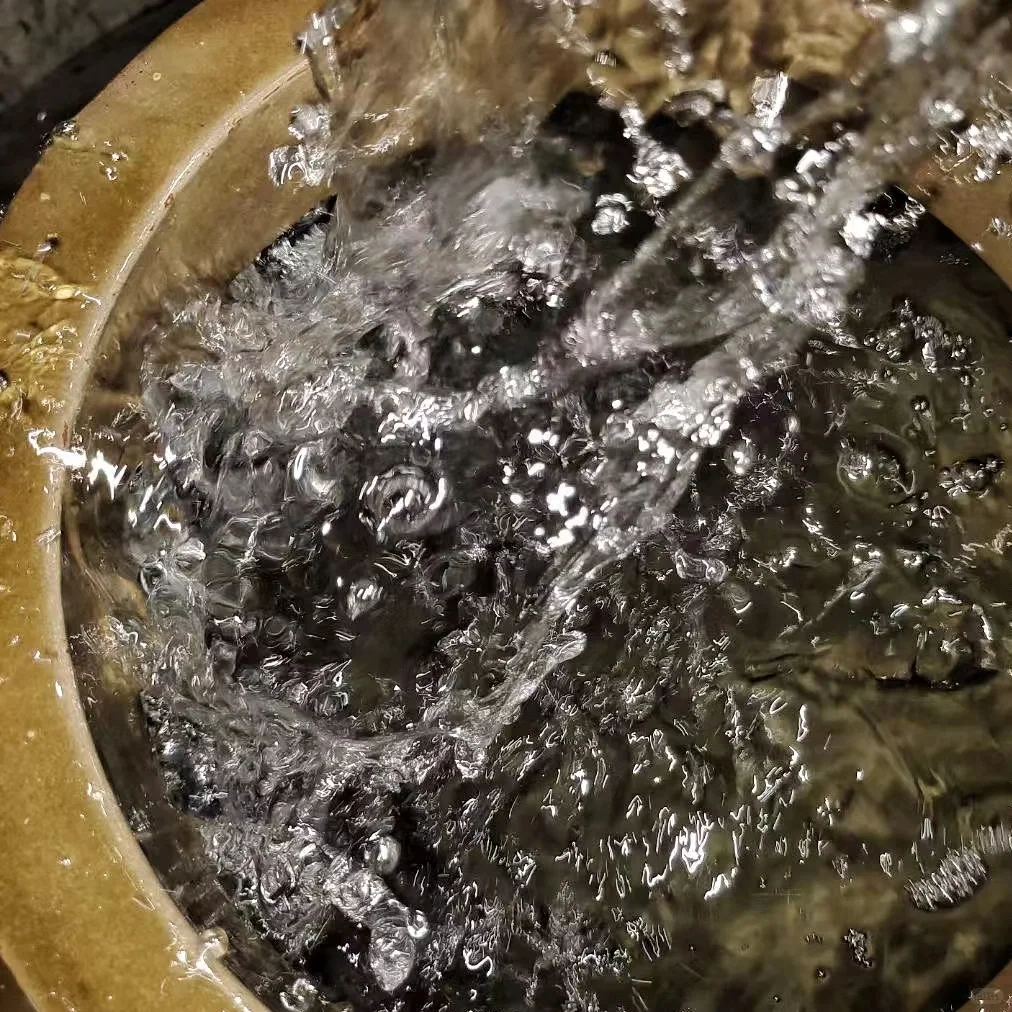 纯粮固态酿造，百年传承好酒。