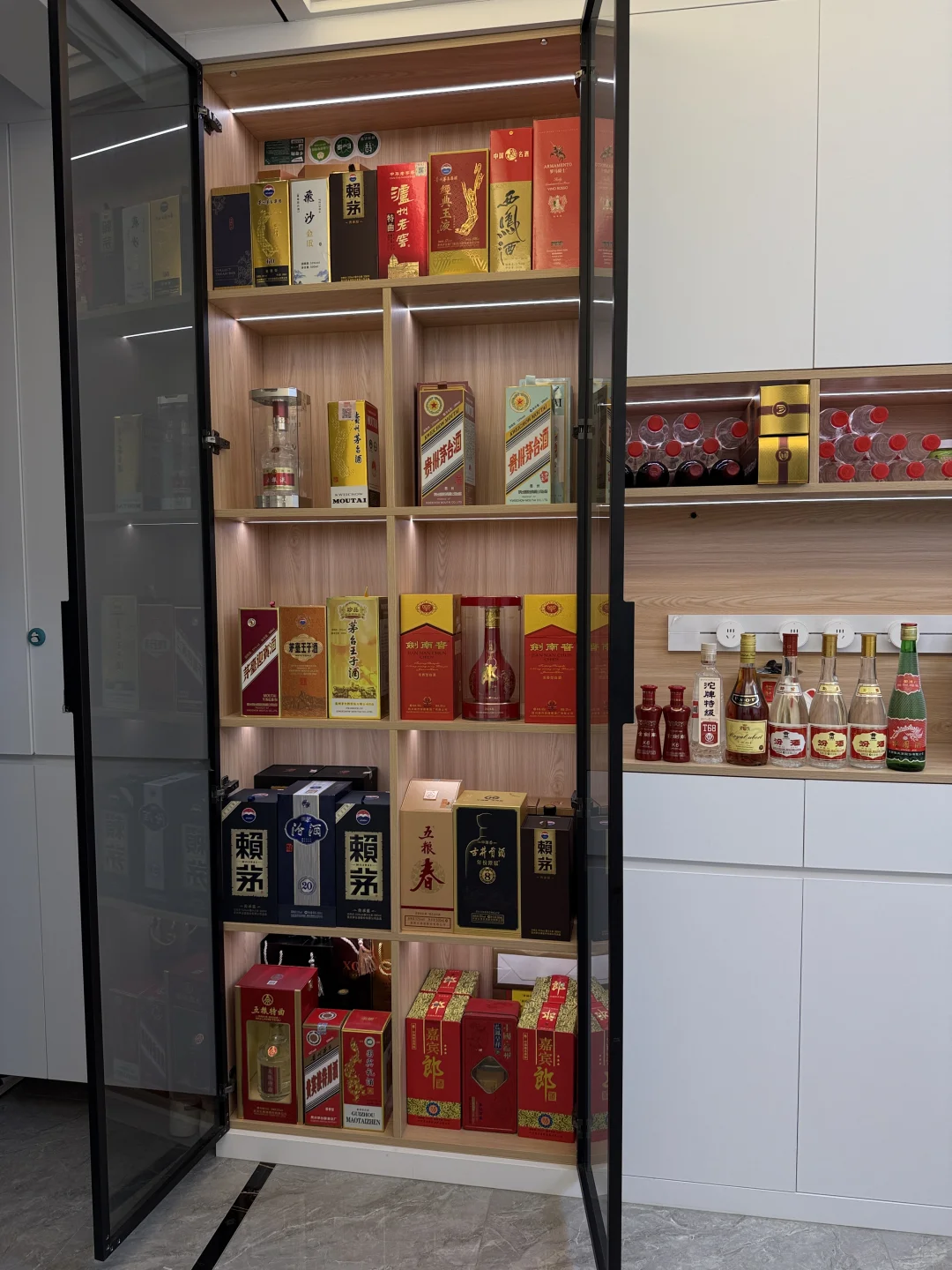 最近喜欢上了收藏白酒