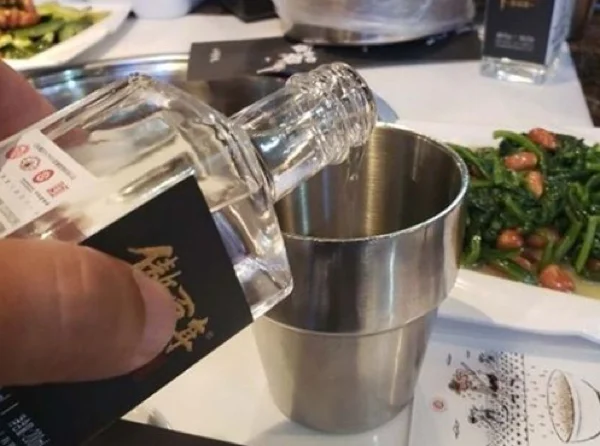 纯粮酒好喝不知道怎么选？教你一眼分辨白酒