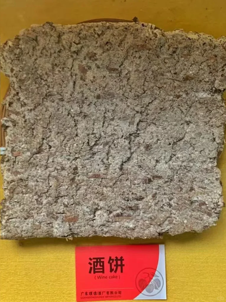 离谱?‍♀️大曲真的比头都大，小曲比手指都小