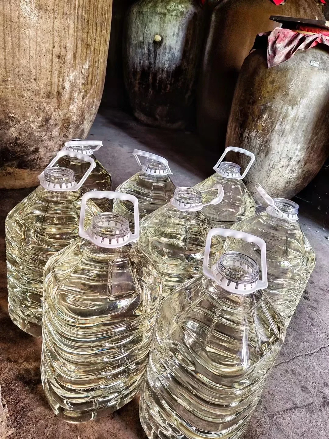 纯粮固态酿造，百年传承好酒。