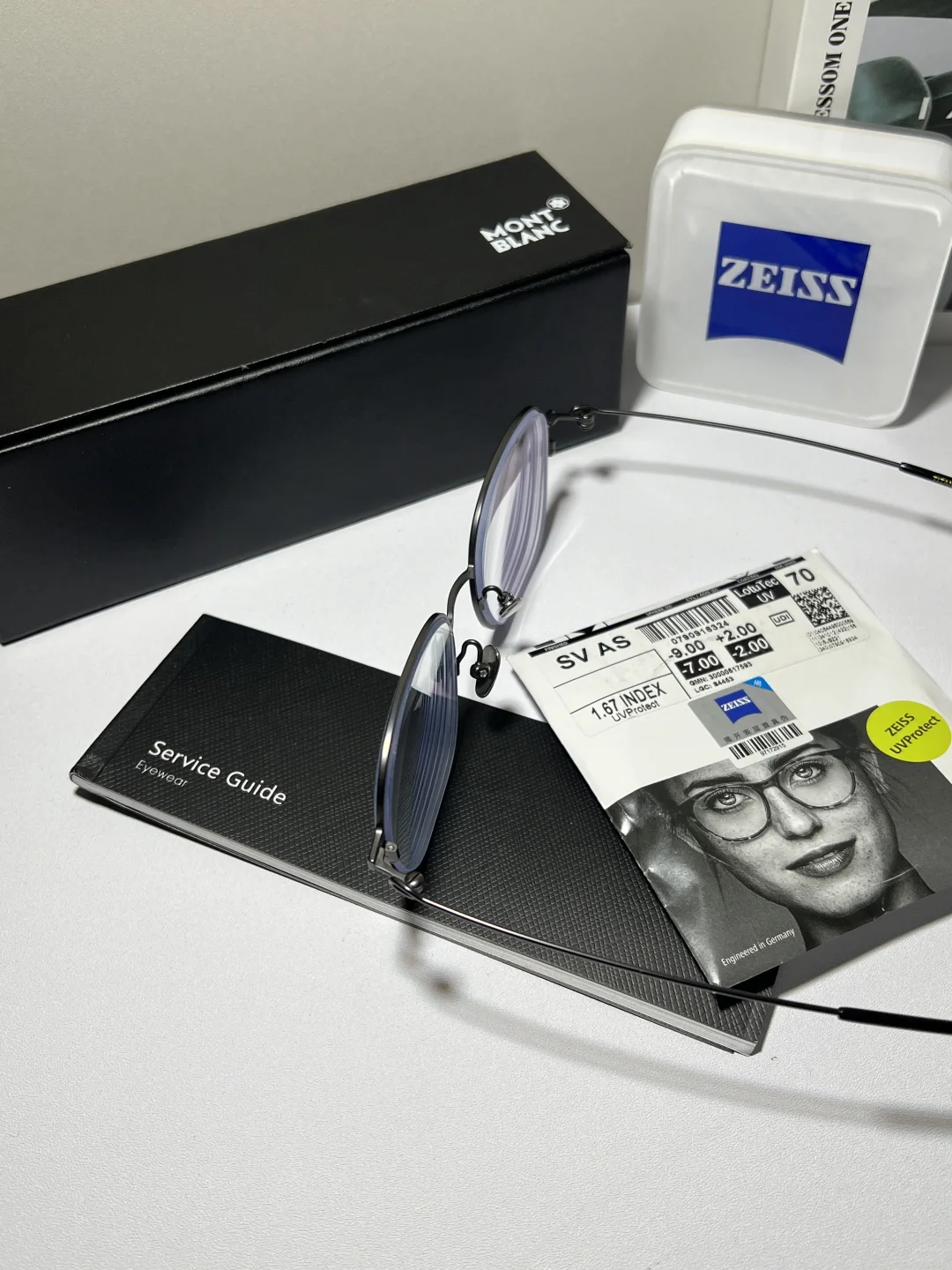 蔡司800度是真薄啊，难怪这么多人订！?