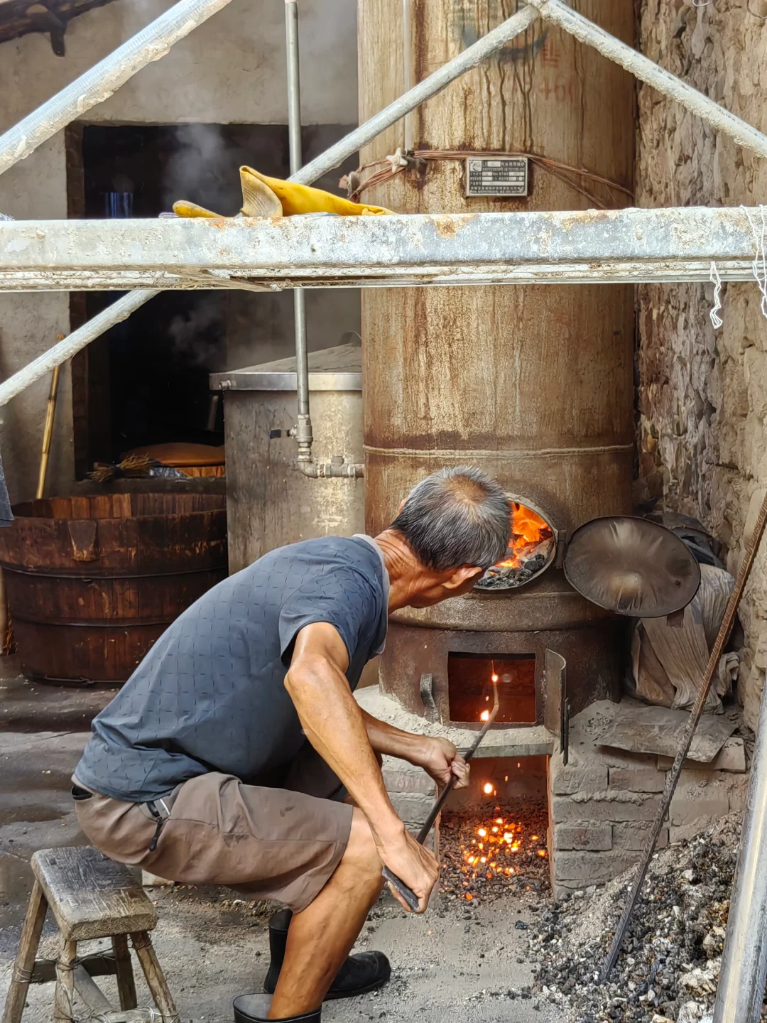 第一次全过程记录家乡的天然手工酿造高粱酒
