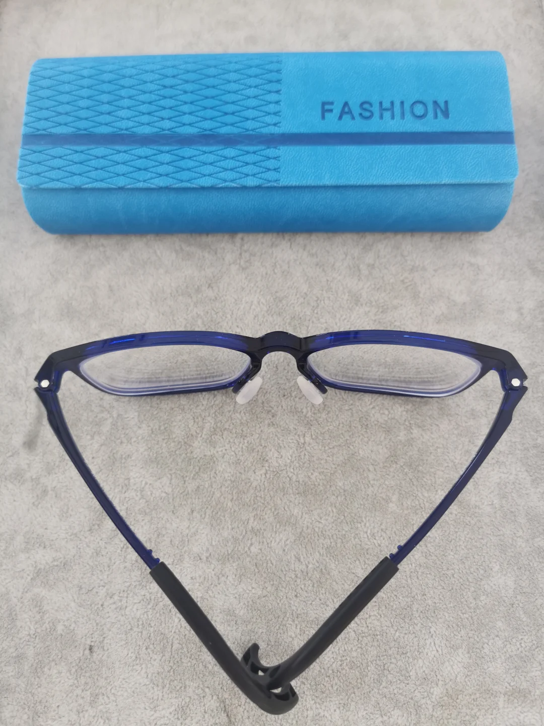 晶体厚的孩子容易涨度数吗？