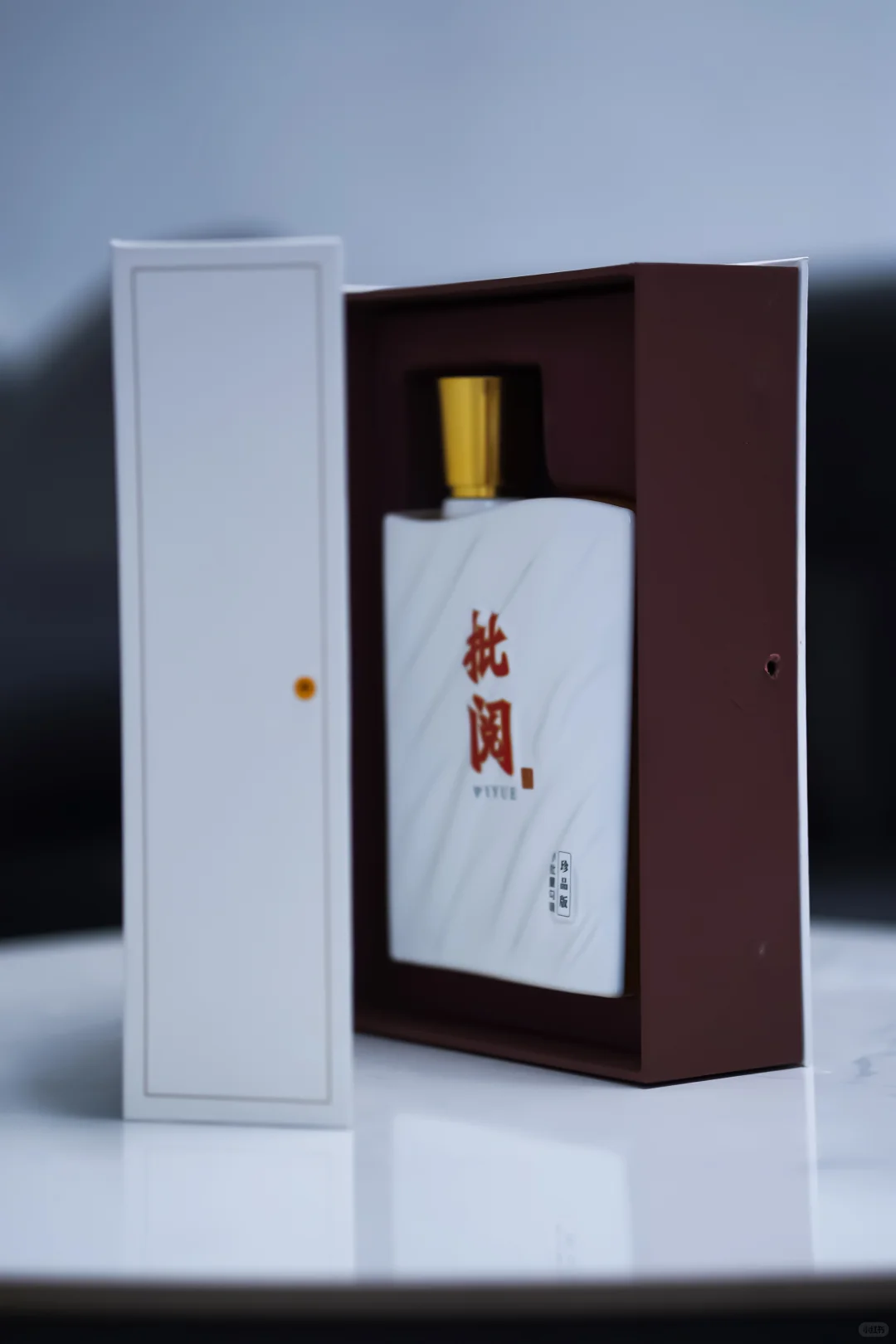 批阅白酒 余16原箱 日期多为23年